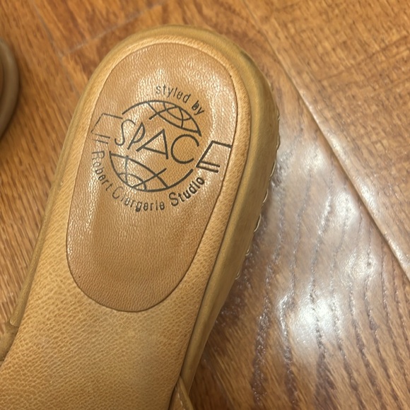 Espace Robert Ciergerie Studio slip on leather mule sandals. Tan size 9.5. - Picture 2 of 5